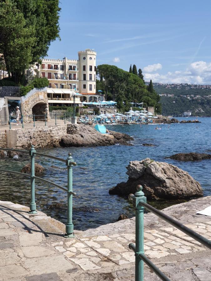 Villa Family House Opatija Exterior foto